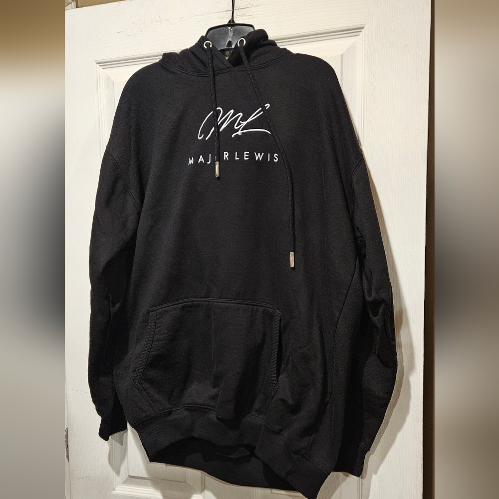 MAJER LEWIS SIGNATURE HOODIE